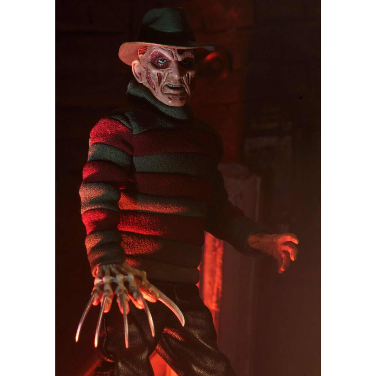 Pesadelo em Elm Street Freddy Krueger figura 20cm - MerchVillain