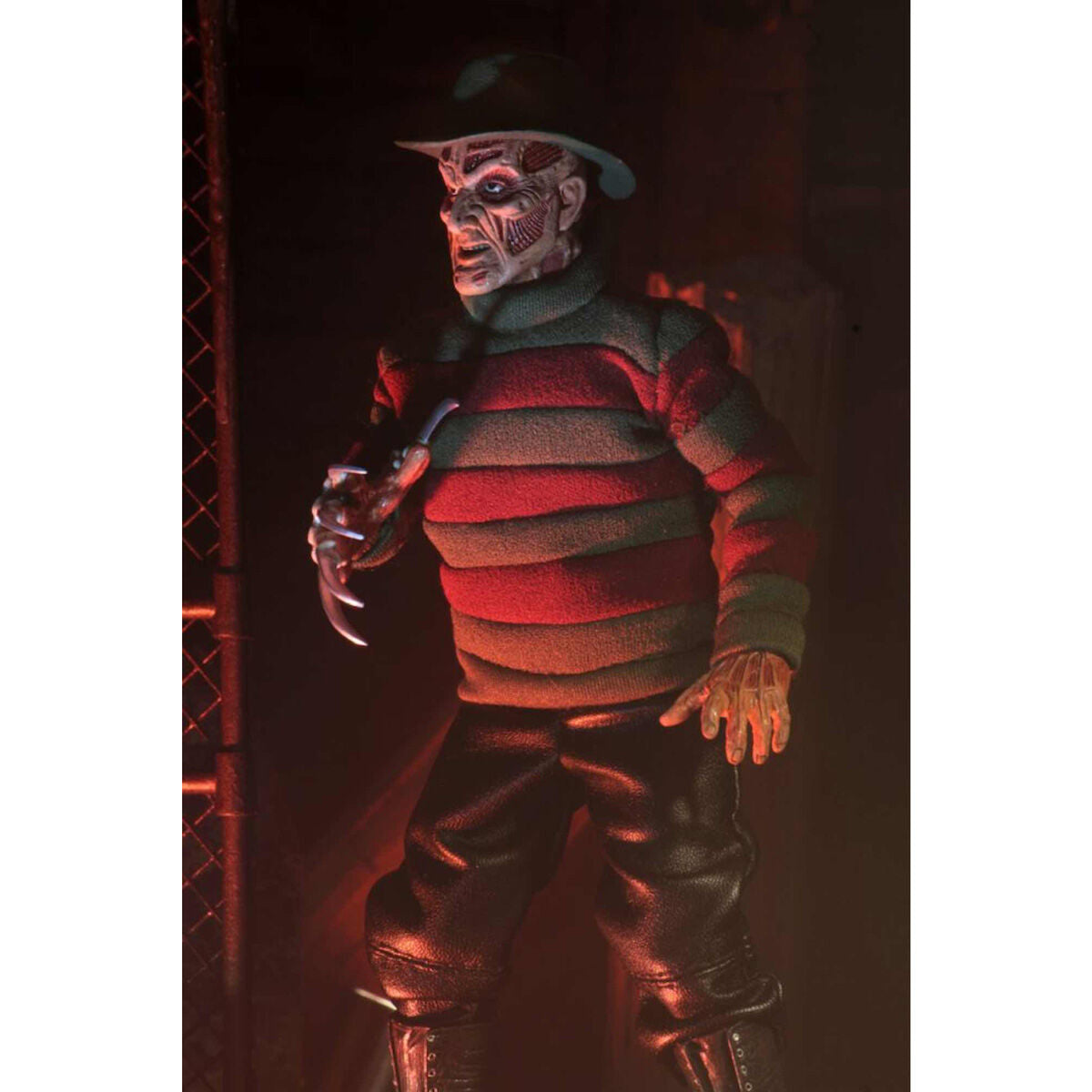 Pesadelo em Elm Street Freddy Krueger figura 20cm - MerchVillain