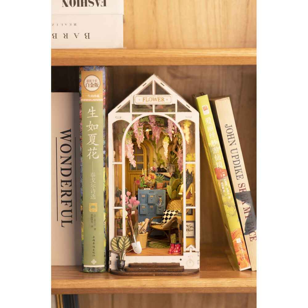 Maqueta 3D Cerra Livros Casa das Flores – Rolife (240 peças, 20,3x11x24,1 cm)