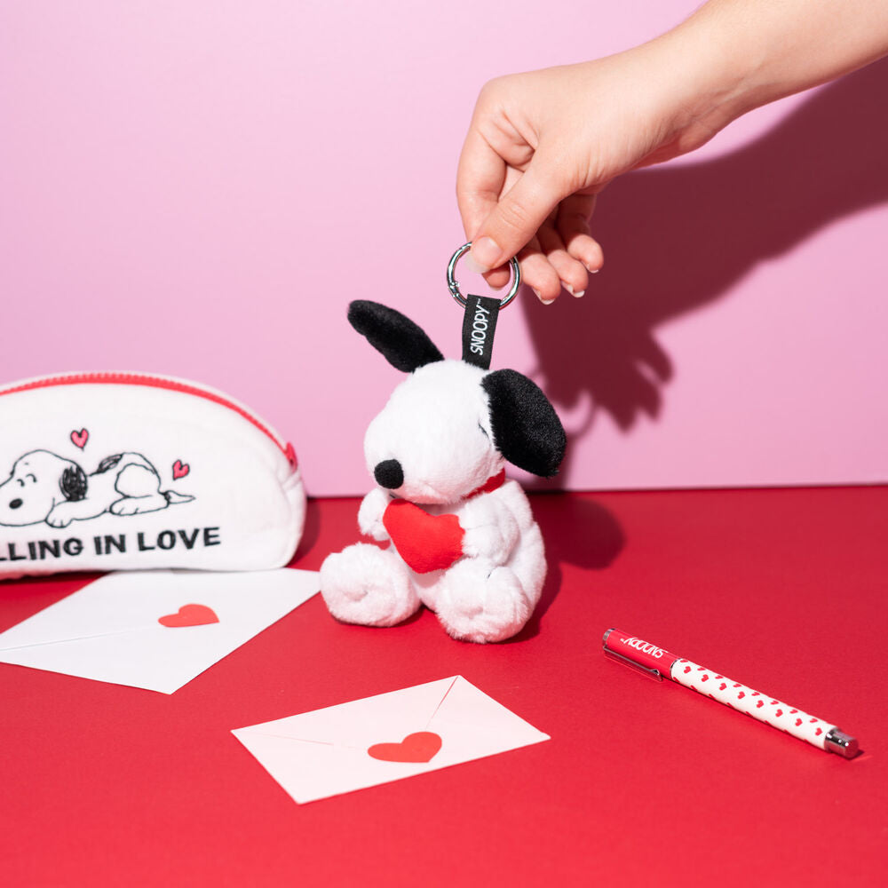 Snoopy plush keychain – Peanuts